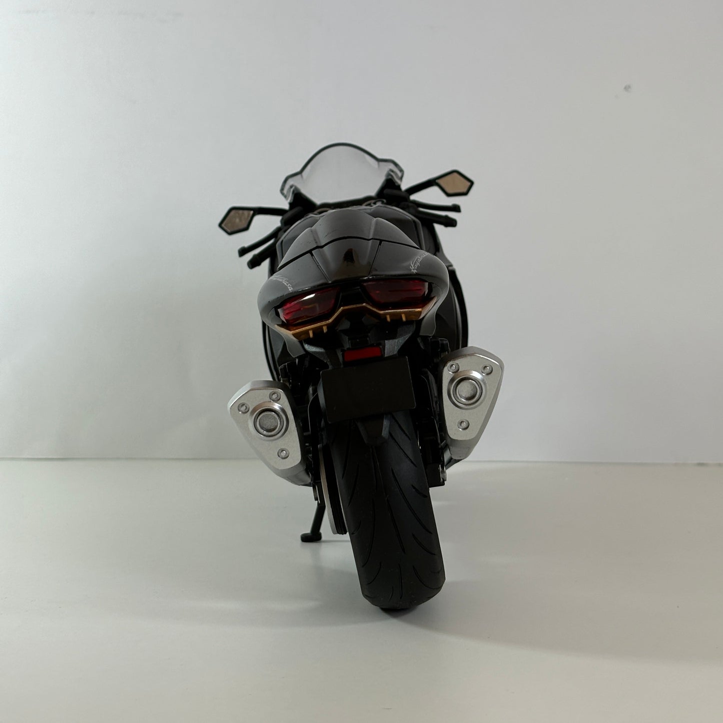Hayabusa 1:9 Ölçek Premium Model