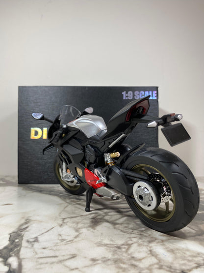 Ducati V4SP2 Premium Version 1/9 Dev Ölçek