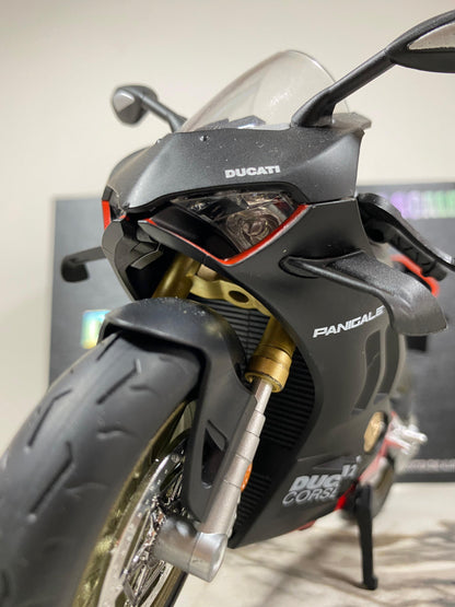 Ducati V4SP2 Premium Version 1/9 Dev Ölçek